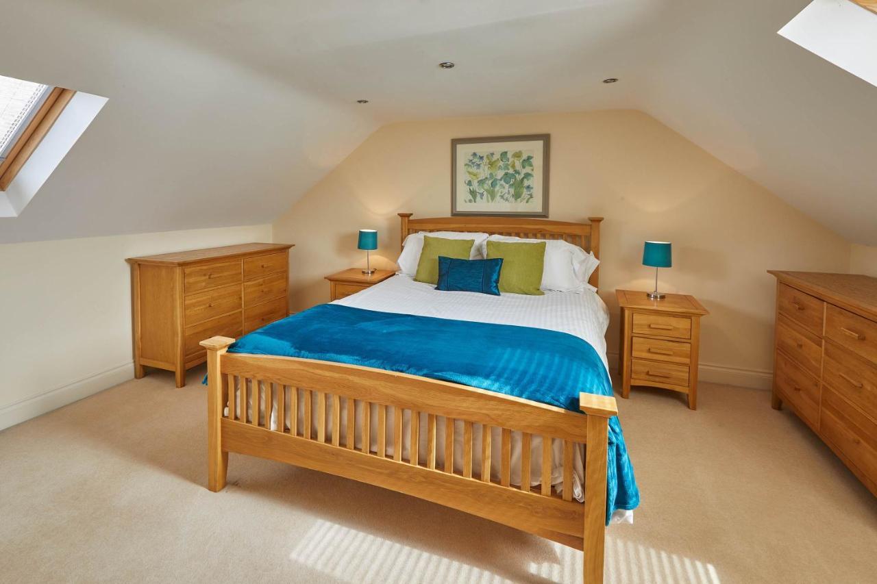 Host & Stay - The Railway Retreat Whitby Exterior photo